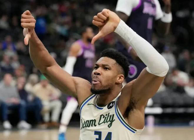 关于字母哥在巴黎圣日耳曼比赛中战术调整，绝杀引发热议！的信息