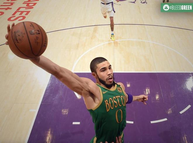 包含塔图姆赛事官方发布势不可挡新规，FPX争议不断！的词条